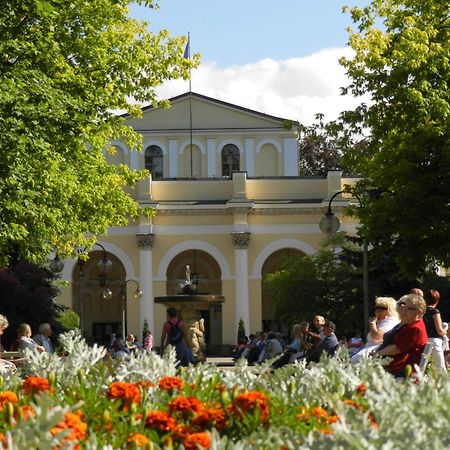 Pensjonat Sanato Hotel Busko Zdroj Exterior photo