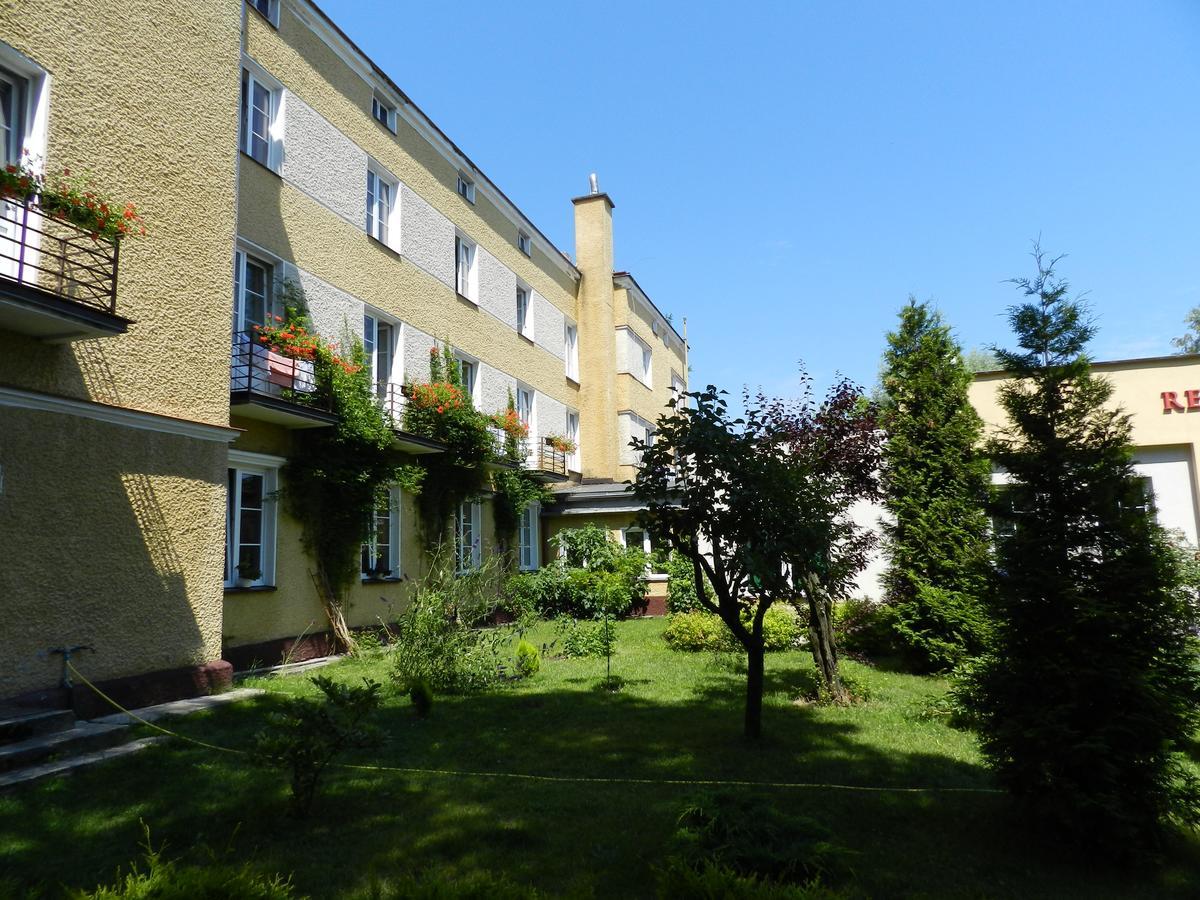 Pensjonat Sanato Hotel Busko Zdroj Exterior photo