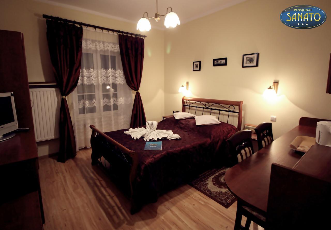Pensjonat Sanato Hotel Busko Zdroj Exterior photo